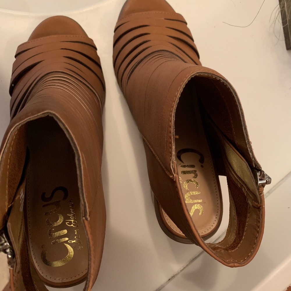 Booties - Picture 4 of 4